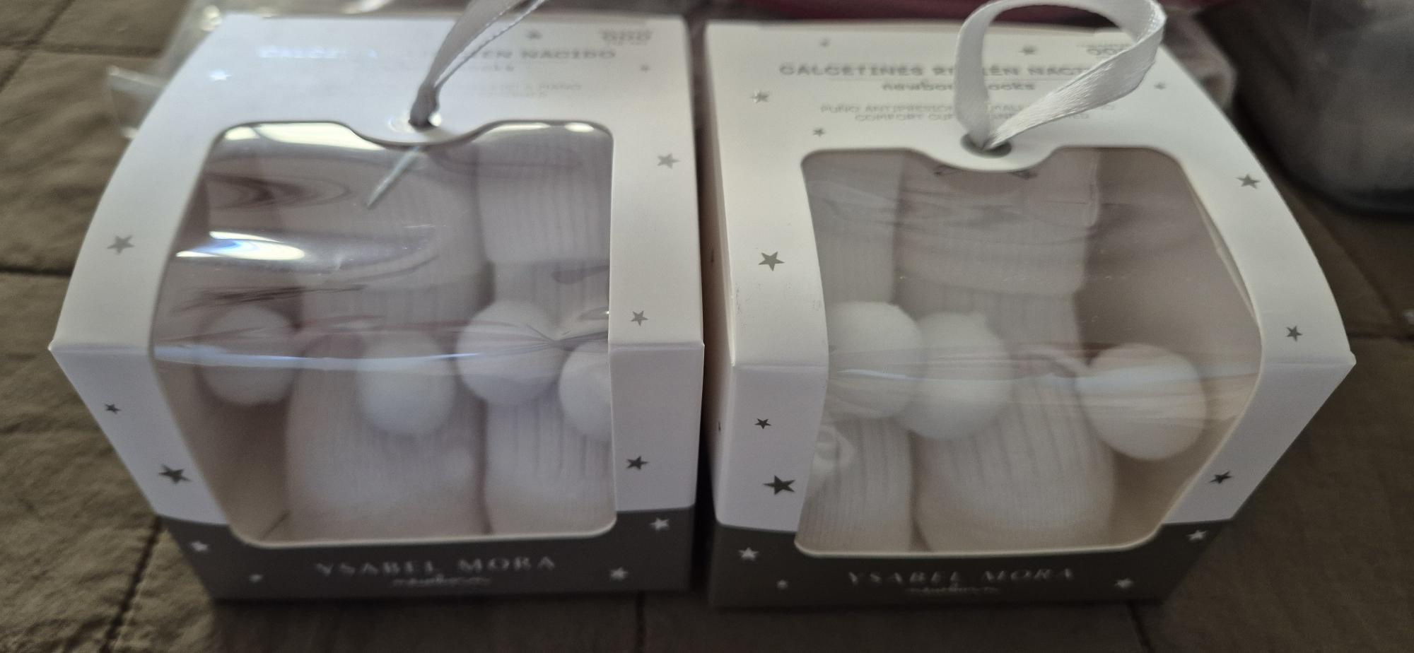 Spanish Newborn Socks with pompoms White